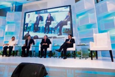 Foro económico se transforma en primer debate presidencial