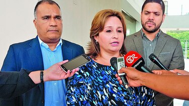 Kenia Porcell pide agilizar levantamiento de fueros