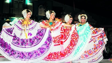 Concurso Nacional de la Pollera