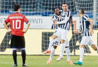 Juventus y Roma golean