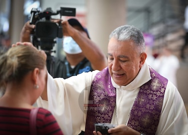 Arzobispo Ulloa pide no dejarse engañar por las ‘falsas promesas’ de algunos candidatos