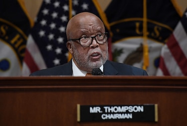 Congresistas de Estados Unidos recomiendan acusar a aliado de Trump por asalto al Capitolio