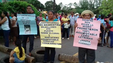 Cierran vía en Santa Marta de La Pintada, Coclé