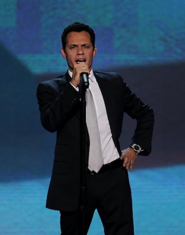 Marc Anthony vuelve a su pasión por la salsa en su nuevo disco
