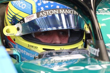 Fernando Alonso también lidera el tercer y último libre en Baréin