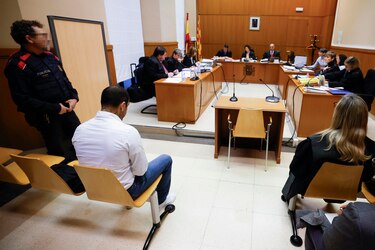 La víctima ratifica ante el tribunal que Alves la violó y su temor a que no le creyeran