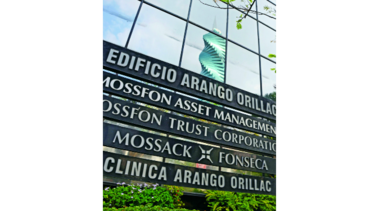 Un ‘fondo buitre’ demanda a Mossack Fonseca