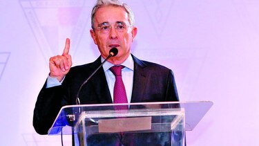 Álvaro Uribe impugna un fallo de la Corte Suprema