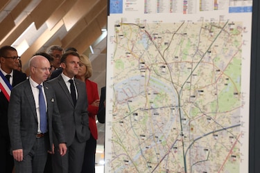 A un mes de los Juegos Olímpicos, París lleva el metro al aeropuerto de Orly