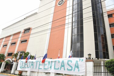 Proveedor venderá al Hospital Santo Tomás mascarillas N-95 a $7.47 cada una 