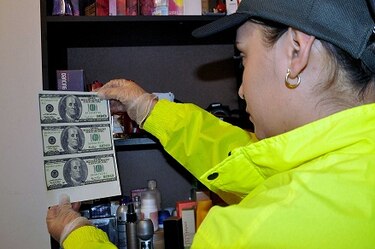 Colombia: Incautan millones de dólares y euros falsos