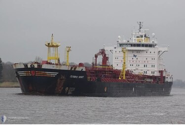 Los hutíes del Yemen revindican ataques contra un petrolero y un portacontenedores