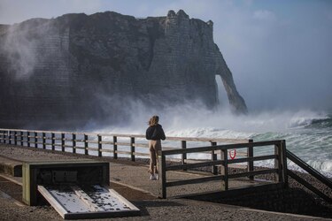 Tormenta Eunice se abate sobre Europa y deja ocho muertos