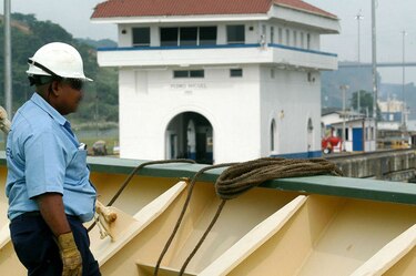 Muere trabajador de la ACP al caerse del techo de edificio en Pedro Miguel