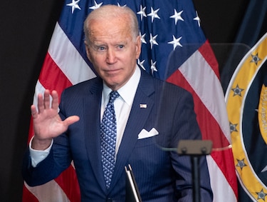 Estados Unidos debe ‘mejorar’ su campaña de vacunación contra el covid, dice Biden