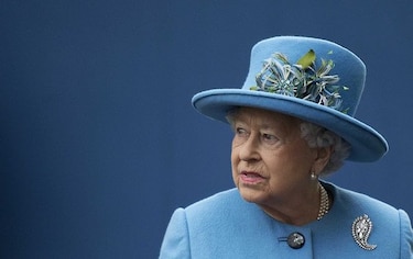 Reina Isabel, aún convaleciente, no asiste a la misa de Año Nuevo