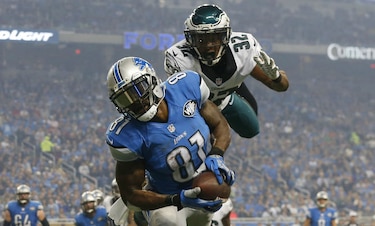 Stafford lanza cinco pases de anotación y Lions vencen a Eagles