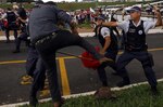 Protestan contra proyecto de ley laboral se tornaron violentas