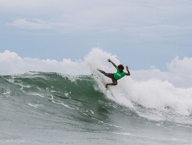 Ortega brilla en surf