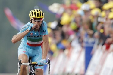 Nibali domina etapa y recupera el liderato en el Tour
