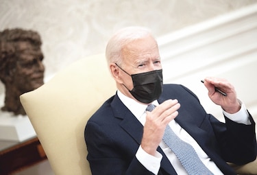 Biden lanza negociación sobre plan de infraestructuras