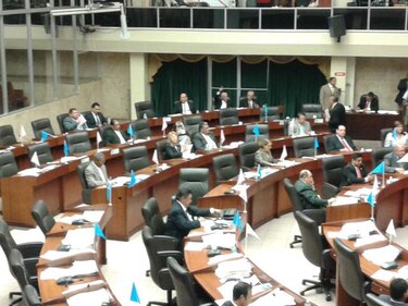Proyecto que saca el 9 de enero de días puente pasa a tercer debate
