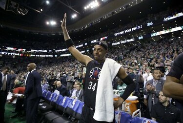 Pierce tiene emocionante despedida en Boston