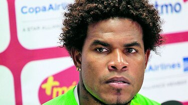 Román Torres: ‘Vamos a tratar de ganar la Copa’