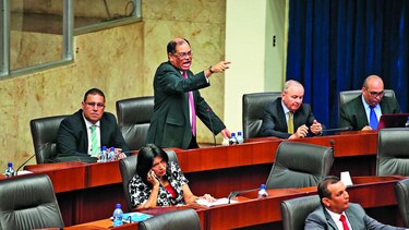 MEF pediría veto de Varela para el proyecto de ley 92