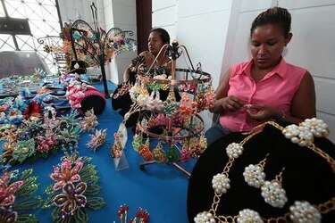 Artesanas panameñas ofrecen sus obras en ‘Espacio Mujer 2015’