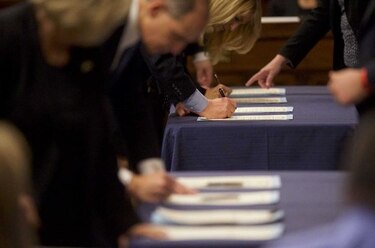 Colegio electoral estadounidense comienza a votar sin sorpresas a la vista