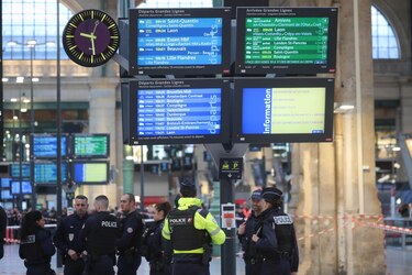 Al menos seis heridos en un ataque con arma blanca en una estación de tren de París