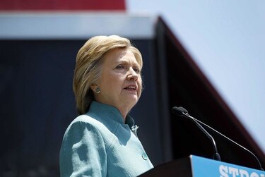 Departamento de Estado reabrirá pesquisa por correos de Hillary Clinton