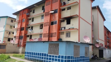 Fuego deja tres personas con quemaduras graves en Colón