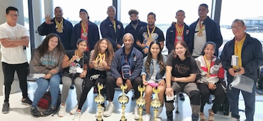 Equipo panameño de pesas regresa cargado de medallas y trofeos