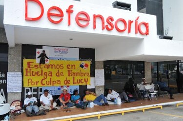 Dirigentes magisteriales acuerdan crear comisión con equipo de Juan C. Varela