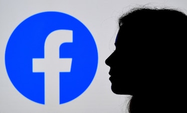 El dilema de Facebook: ganancias vs bienestar