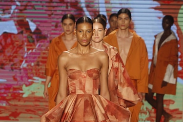 Mujeres proponen un ‘cambio en la moda’ con apuestas inclusivas y étnicas en Colombiamoda
