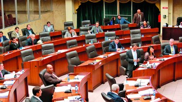 Suspenden proyecto que regularía los clasificados