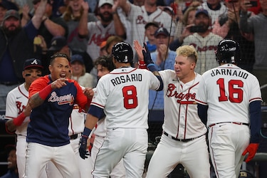 Bravos vencen a los Dodgers y avanzan a la Serie Mundial de béisbol