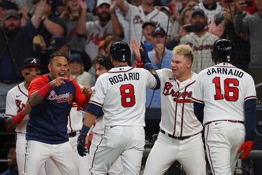 Bravos vencen a los Dodgers y avanzan a la Serie Mundial de béisbol