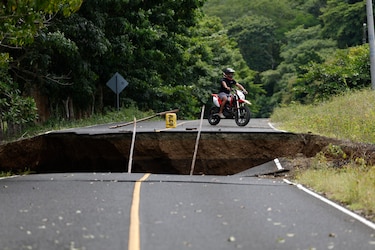 El Gobierno registra más 1,200 viviendas afectadas tras potente terremoto de 7.5