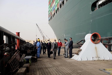 Canal de Suez podría quedar despejado la semana que viene 