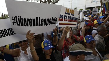 Oposición venezolana exige libertad de Leopoldo López  tras declaración de fiscal