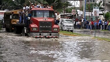 Las empresas constructoras han dañado las tuberías, según el MOP
