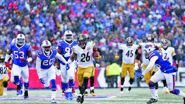 Bell aporta 3 ‘touchdowns’ al triunfo de Steelers