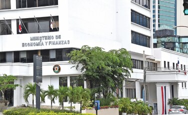 Deuda pública aumenta $5,559 millones en un año