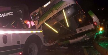 Accidente de autobús deja 13 muertos y 28 heridos en Ecuador