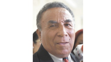 ‘Carlos Santana no puede renunciar a ser investigado como diputado’
