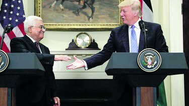 Trump recibe a Abbas en EU
